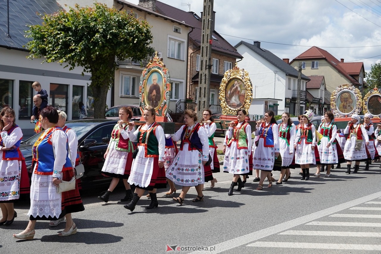 Kurpiowska procesja Bożego Ciała w Myszyńcu [19.06.2025] - zdjęcie #188 - eOstroleka.pl
