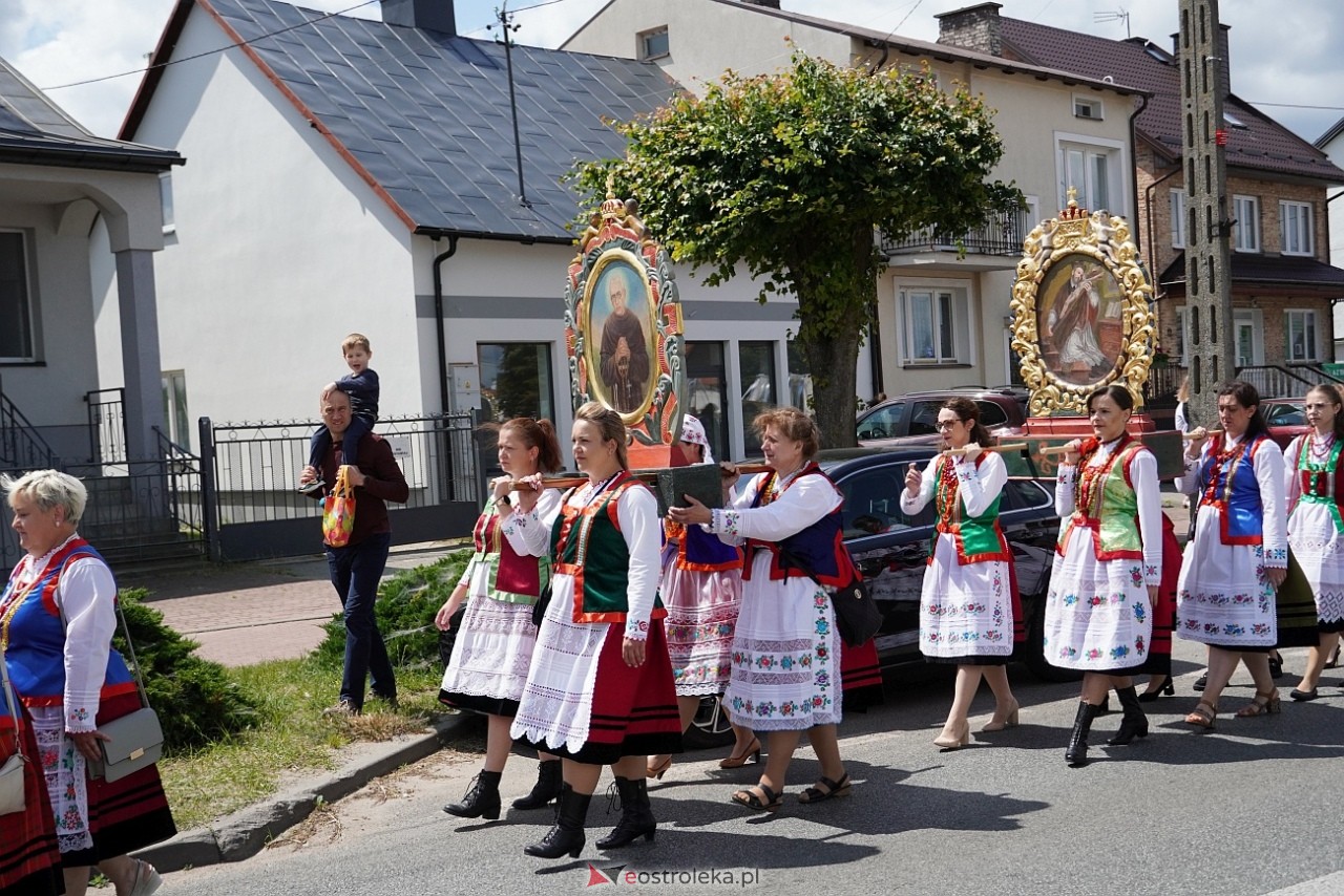 Kurpiowska procesja Bożego Ciała w Myszyńcu [19.06.2025] - zdjęcie #187 - eOstroleka.pl