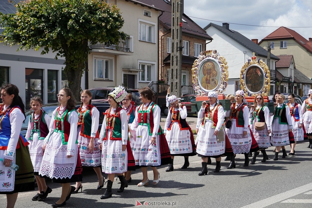 Kurpiowska procesja Bożego Ciała w Myszyńcu [19.06.2025] - zdjęcie #182 - eOstroleka.pl