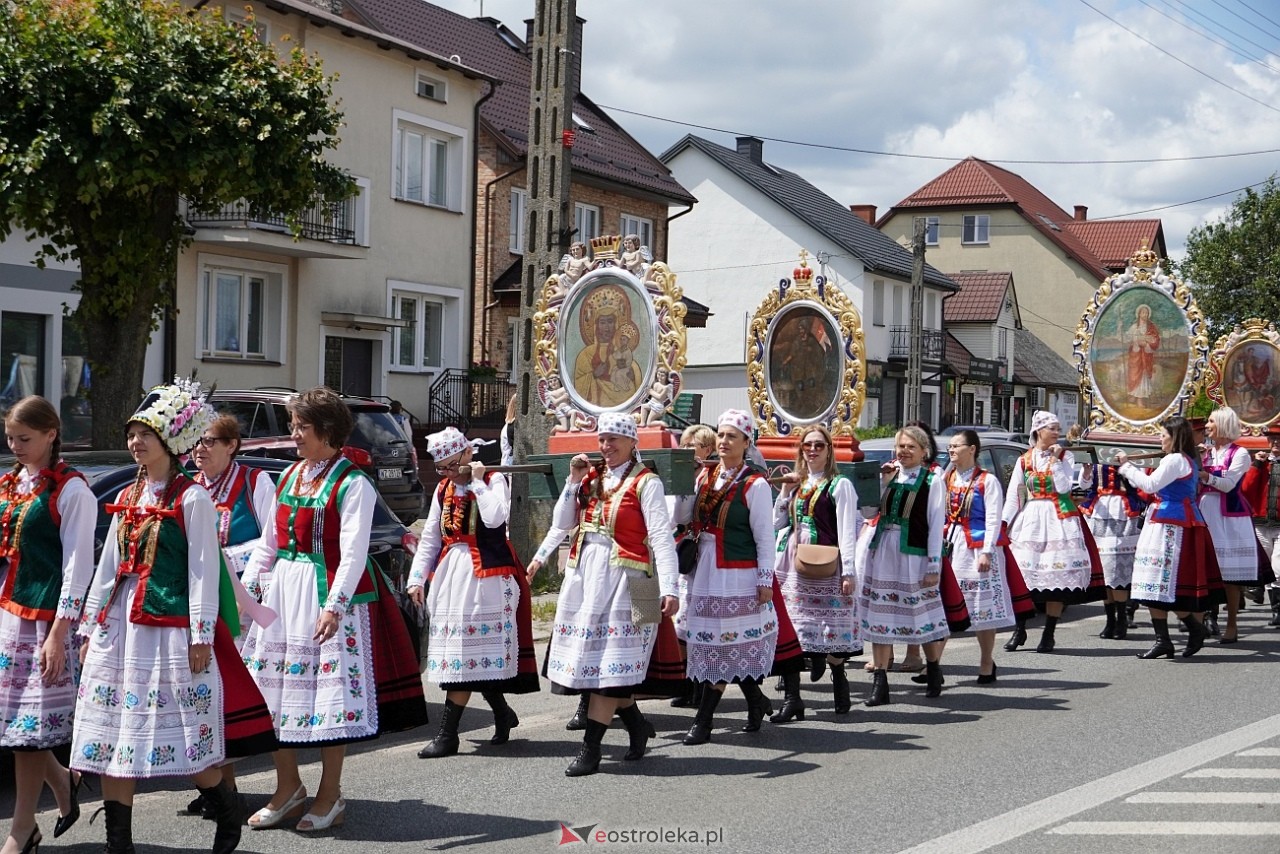 Kurpiowska procesja Bożego Ciała w Myszyńcu [19.06.2025] - zdjęcie #181 - eOstroleka.pl