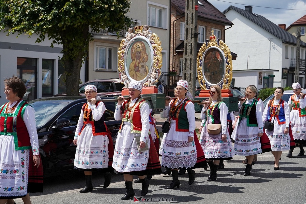 Kurpiowska procesja Bożego Ciała w Myszyńcu [19.06.2025] - zdjęcie #179 - eOstroleka.pl