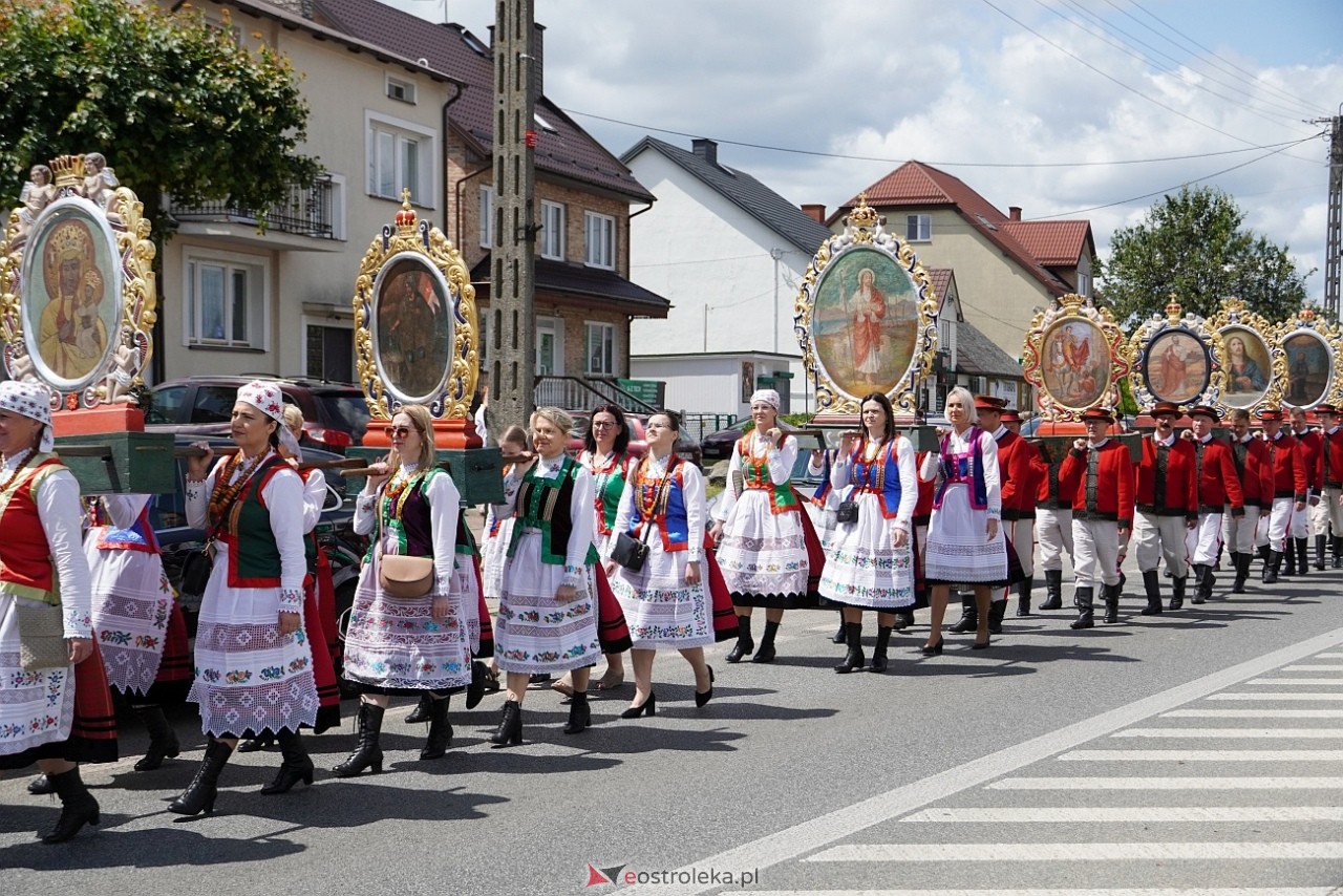 Kurpiowska procesja Bożego Ciała w Myszyńcu [19.06.2025] - zdjęcie #176 - eOstroleka.pl