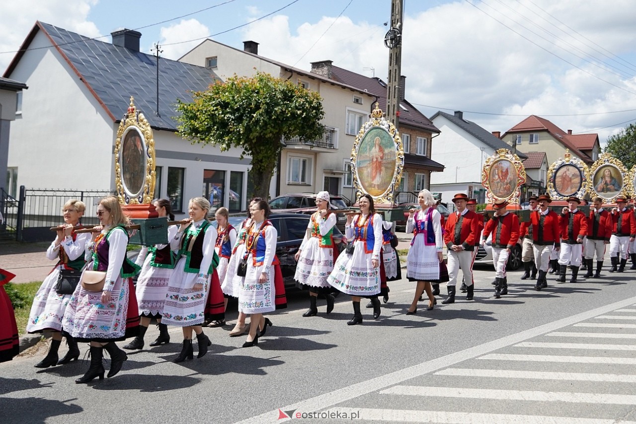 Kurpiowska procesja Bożego Ciała w Myszyńcu [19.06.2025] - zdjęcie #169 - eOstroleka.pl