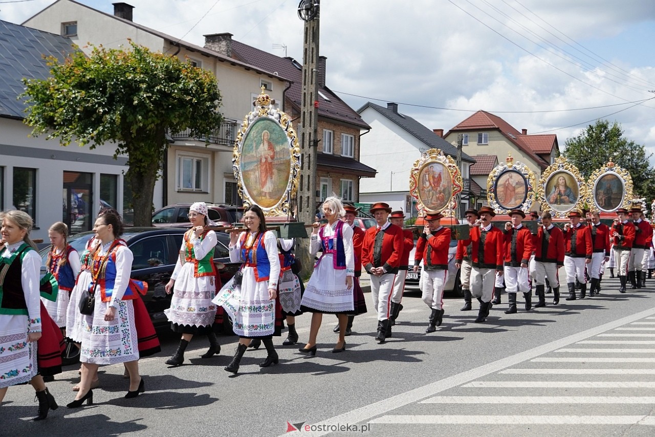 Kurpiowska procesja Bożego Ciała w Myszyńcu [19.06.2025] - zdjęcie #168 - eOstroleka.pl