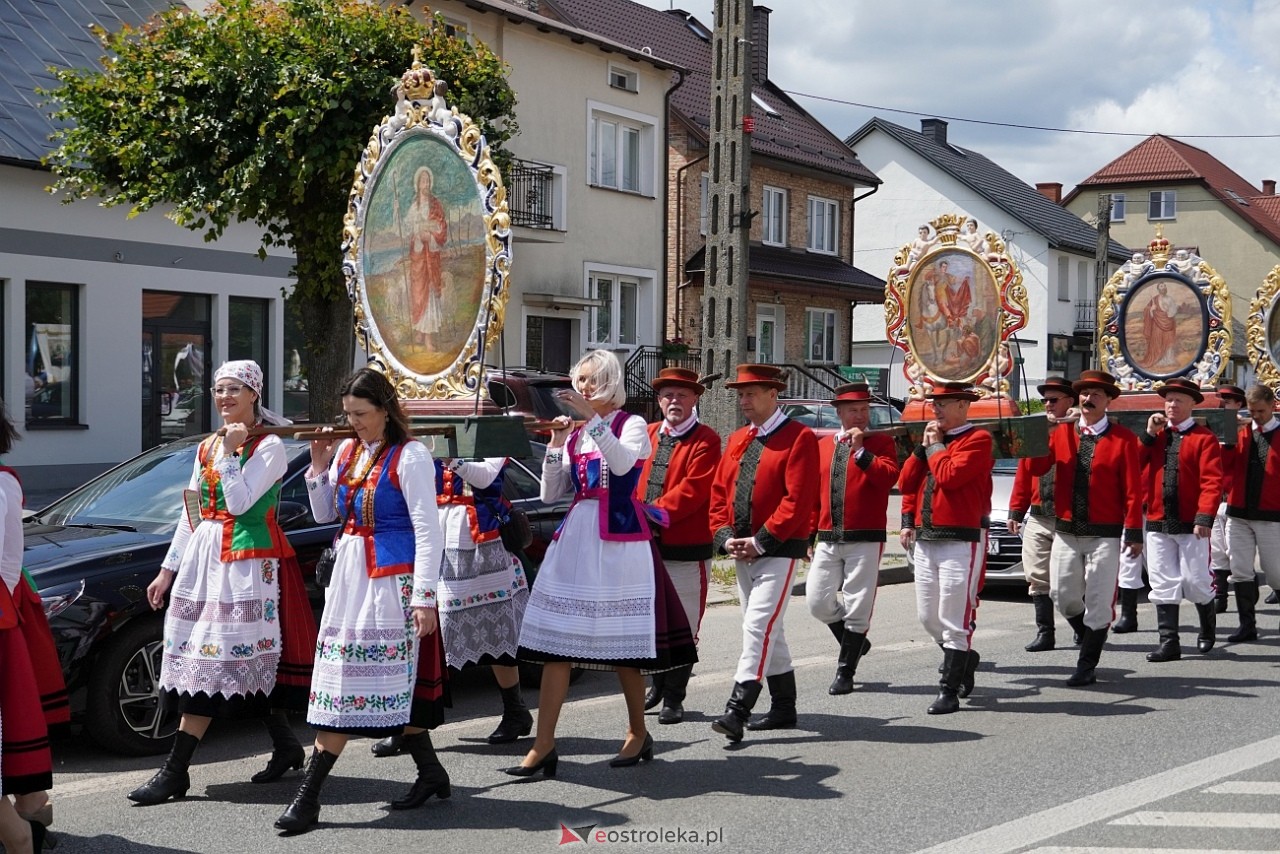 Kurpiowska procesja Bożego Ciała w Myszyńcu [19.06.2025] - zdjęcie #167 - eOstroleka.pl