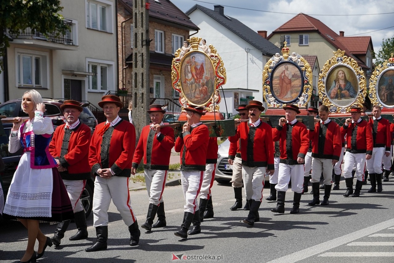 Kurpiowska procesja Bożego Ciała w Myszyńcu [19.06.2025] - zdjęcie #166 - eOstroleka.pl