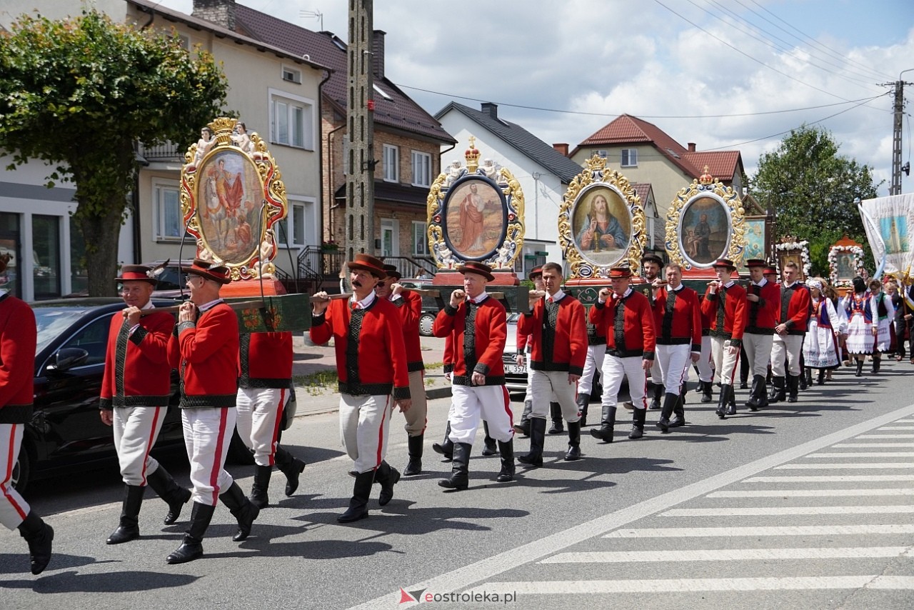 Kurpiowska procesja Bożego Ciała w Myszyńcu [19.06.2025] - zdjęcie #162 - eOstroleka.pl