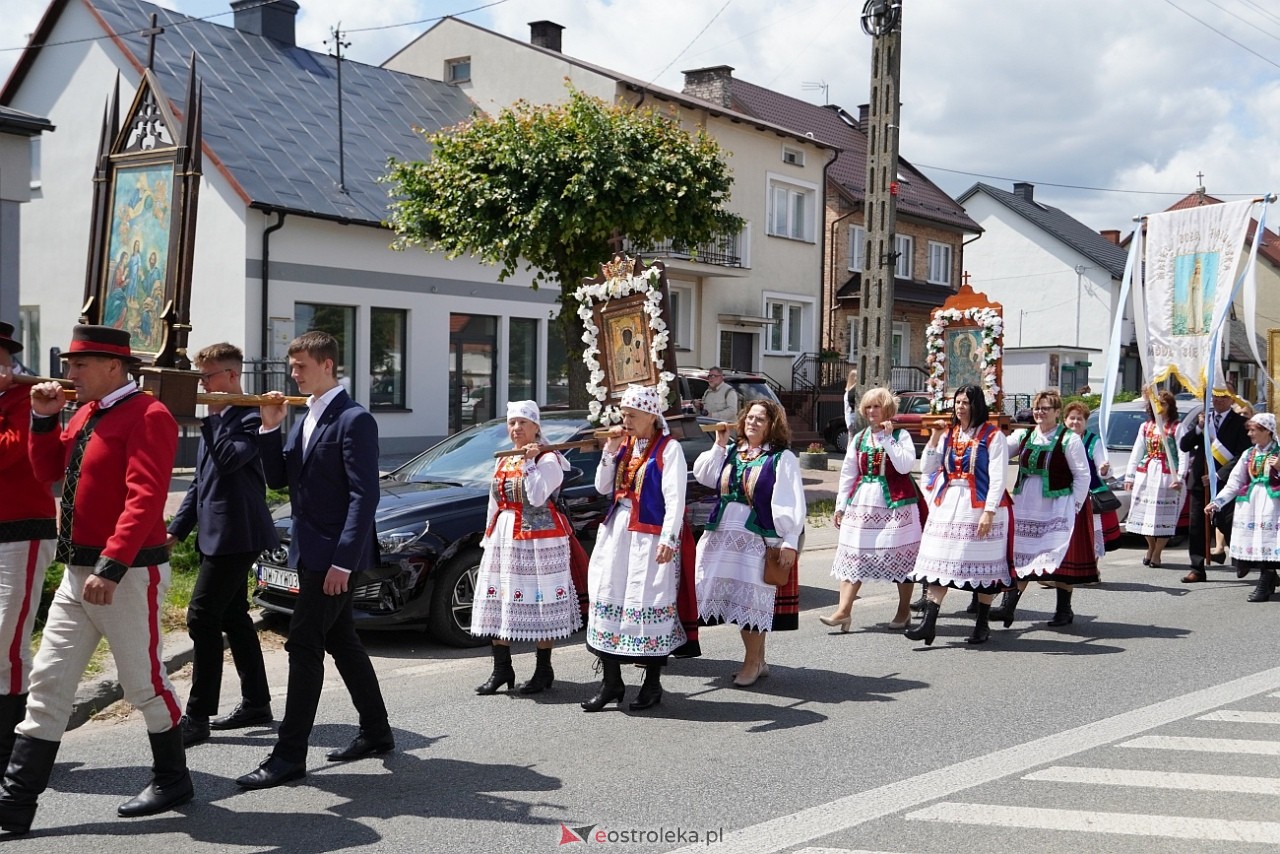 Kurpiowska procesja Bożego Ciała w Myszyńcu [19.06.2025] - zdjęcie #154 - eOstroleka.pl