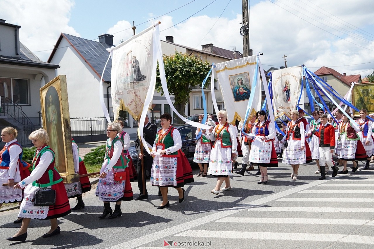 Kurpiowska procesja Bożego Ciała w Myszyńcu [19.06.2025] - zdjęcie #145 - eOstroleka.pl