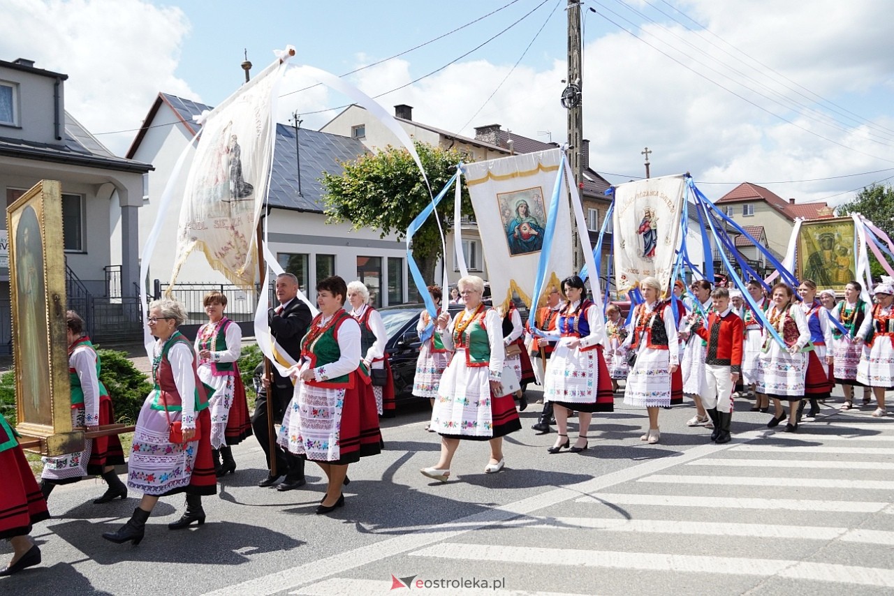 Kurpiowska procesja Bożego Ciała w Myszyńcu [19.06.2025] - zdjęcie #144 - eOstroleka.pl