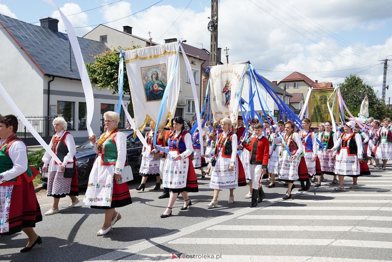 Kurpiowska procesja Bożego Ciała w Myszyńcu [19.06.2025] - zdjęcie #143 - eOstroleka.pl