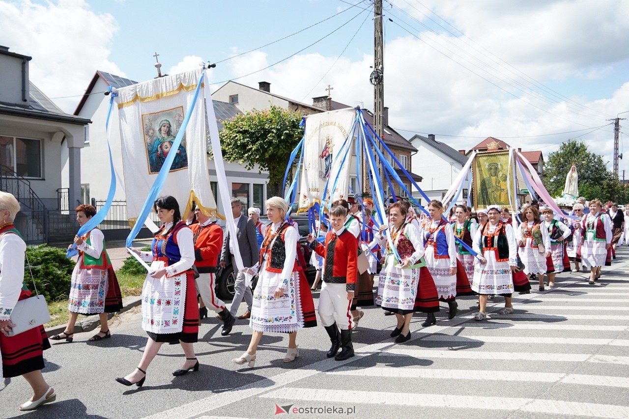 Kurpiowska procesja Bożego Ciała w Myszyńcu [19.06.2025] - zdjęcie #140 - eOstroleka.pl