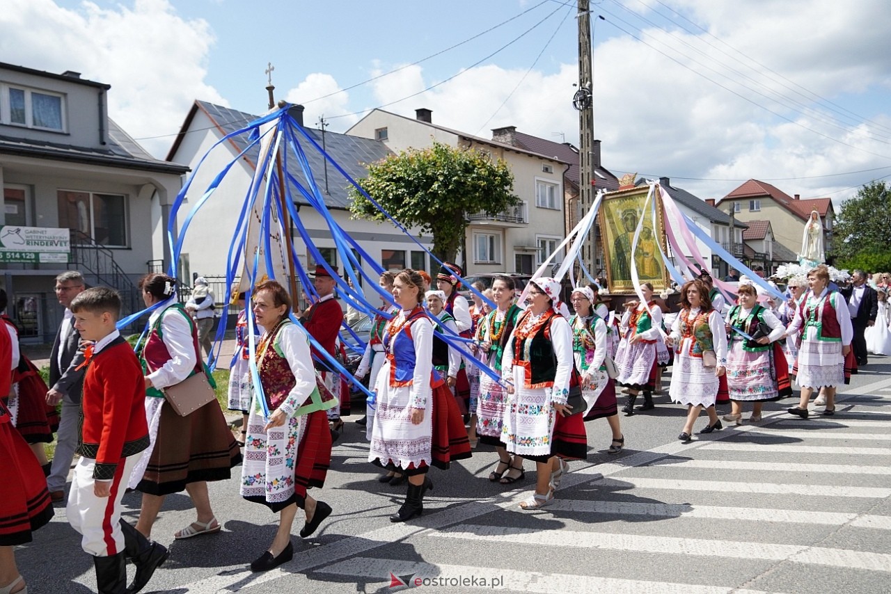 Kurpiowska procesja Bożego Ciała w Myszyńcu [19.06.2025] - zdjęcie #139 - eOstroleka.pl