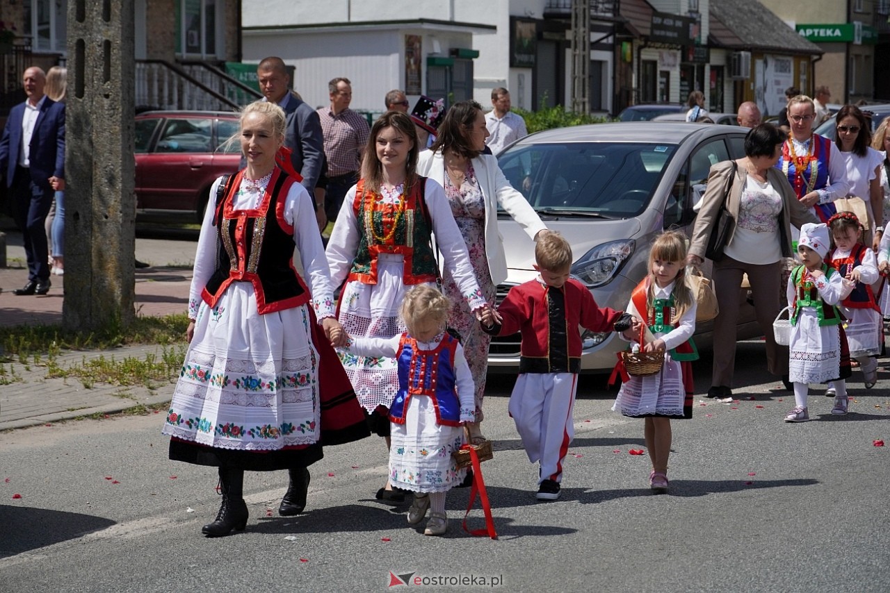 Kurpiowska procesja Bożego Ciała w Myszyńcu [19.06.2025] - zdjęcie #126 - eOstroleka.pl