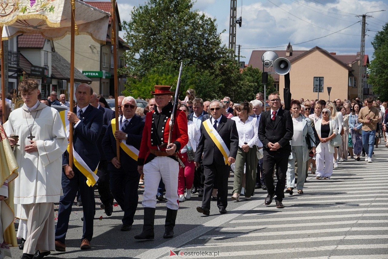 Kurpiowska procesja Bożego Ciała w Myszyńcu [19.06.2025] - zdjęcie #80 - eOstroleka.pl