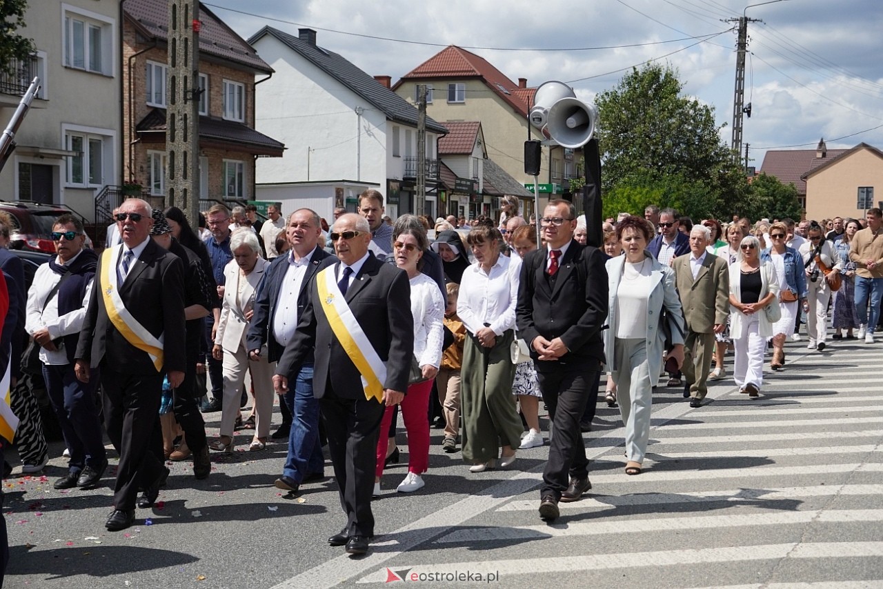 Kurpiowska procesja Bożego Ciała w Myszyńcu [19.06.2025] - zdjęcie #75 - eOstroleka.pl