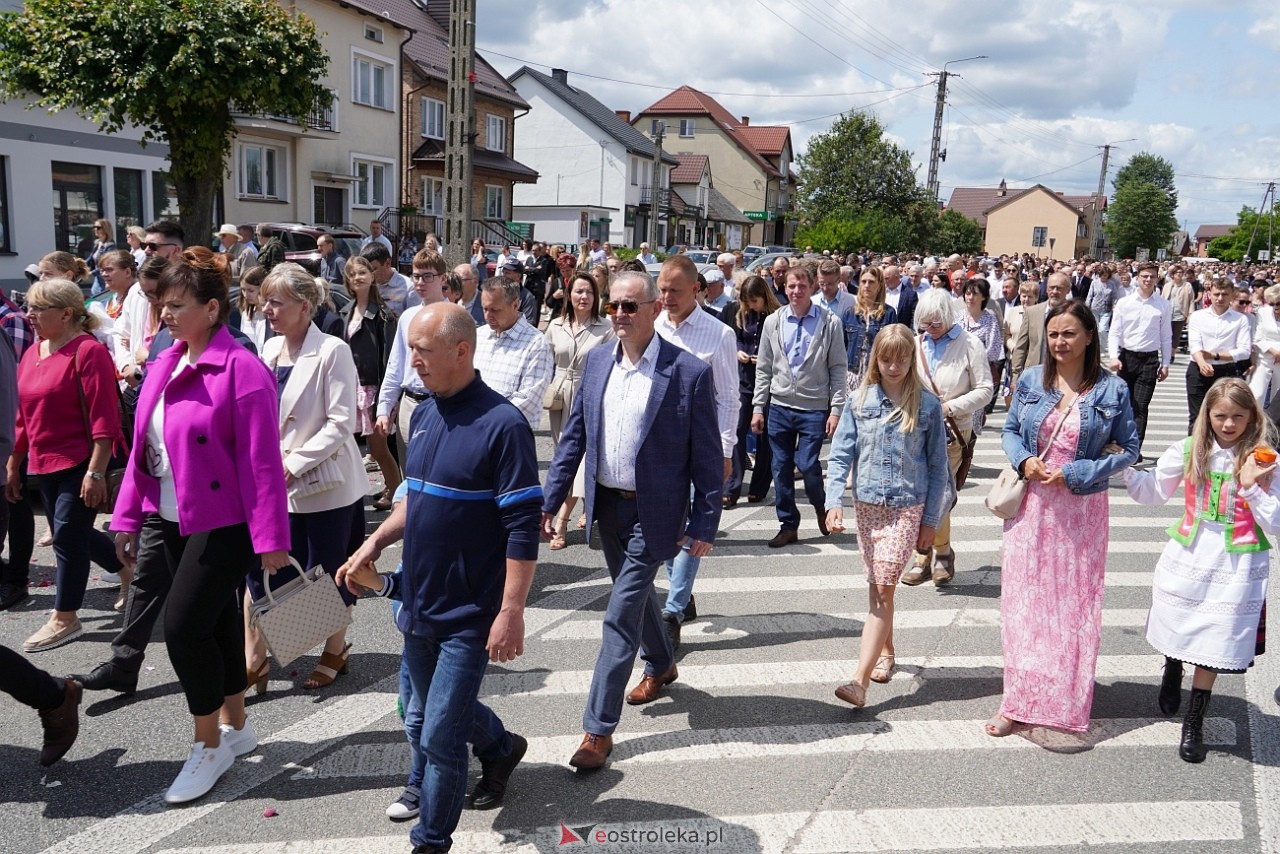 Kurpiowska procesja Bożego Ciała w Myszyńcu [19.06.2025] - zdjęcie #54 - eOstroleka.pl