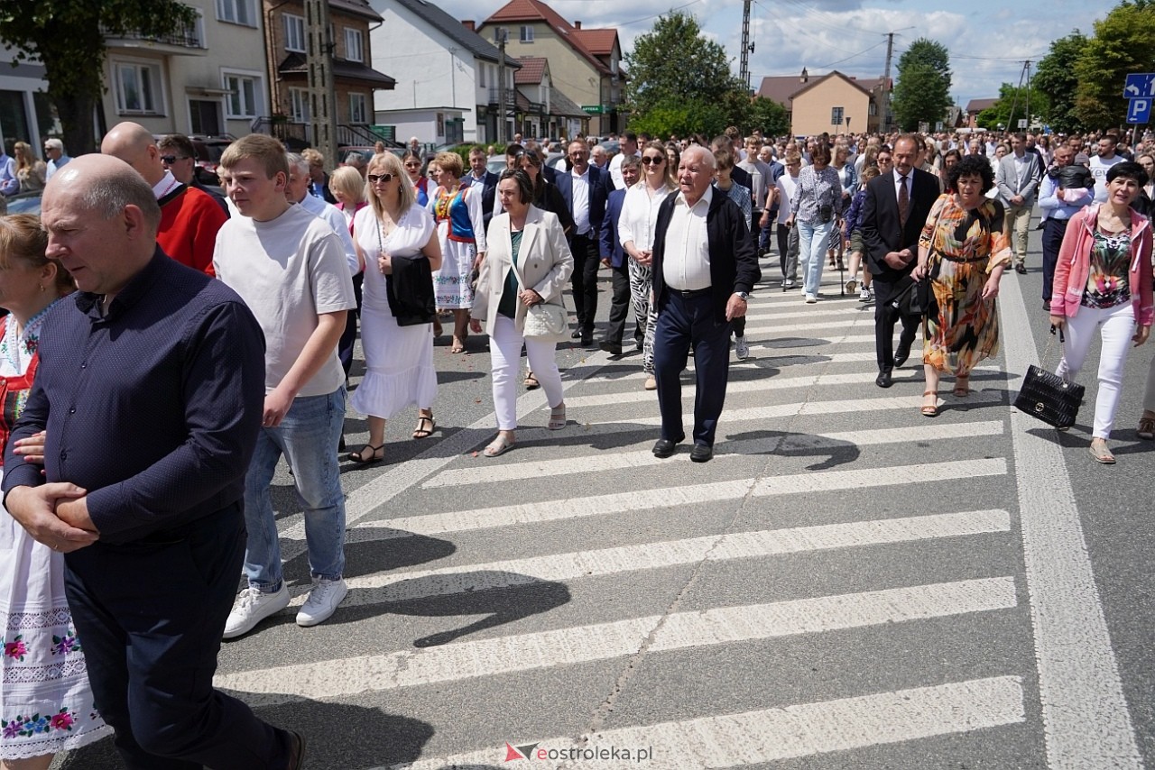 Kurpiowska procesja Bożego Ciała w Myszyńcu [19.06.2025] - zdjęcie #46 - eOstroleka.pl