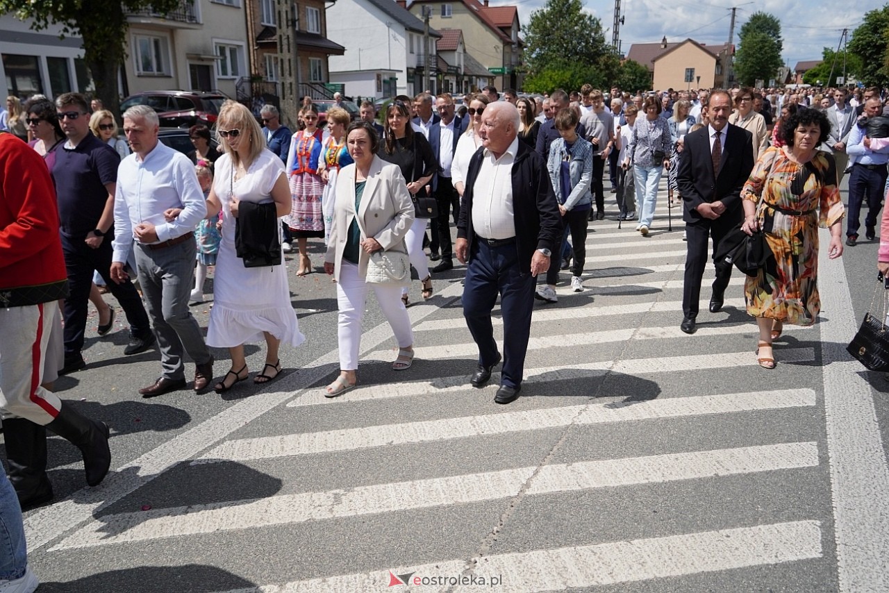 Kurpiowska procesja Bożego Ciała w Myszyńcu [19.06.2025] - zdjęcie #45 - eOstroleka.pl