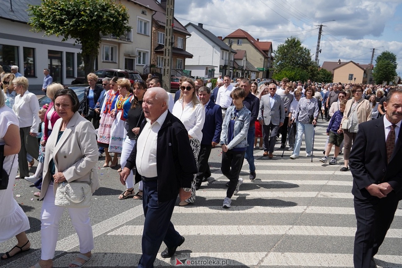 Kurpiowska procesja Bożego Ciała w Myszyńcu [19.06.2025] - zdjęcie #43 - eOstroleka.pl