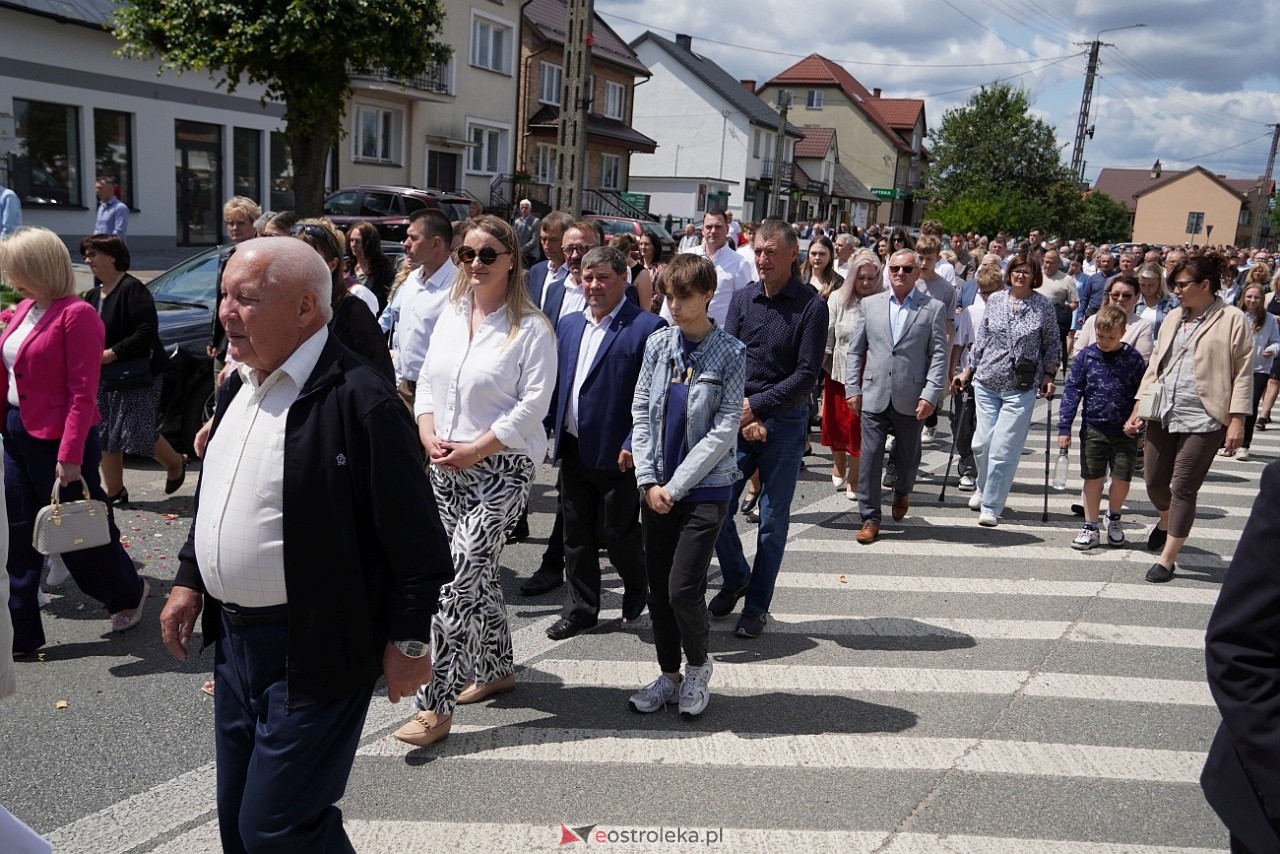 Kurpiowska procesja Bożego Ciała w Myszyńcu [19.06.2025] - zdjęcie #42 - eOstroleka.pl