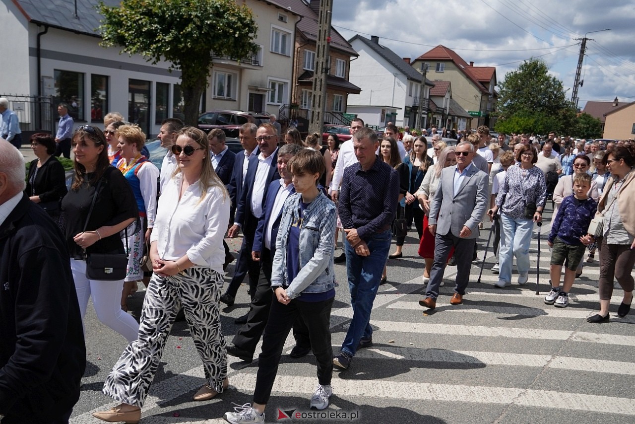 Kurpiowska procesja Bożego Ciała w Myszyńcu [19.06.2025] - zdjęcie #41 - eOstroleka.pl