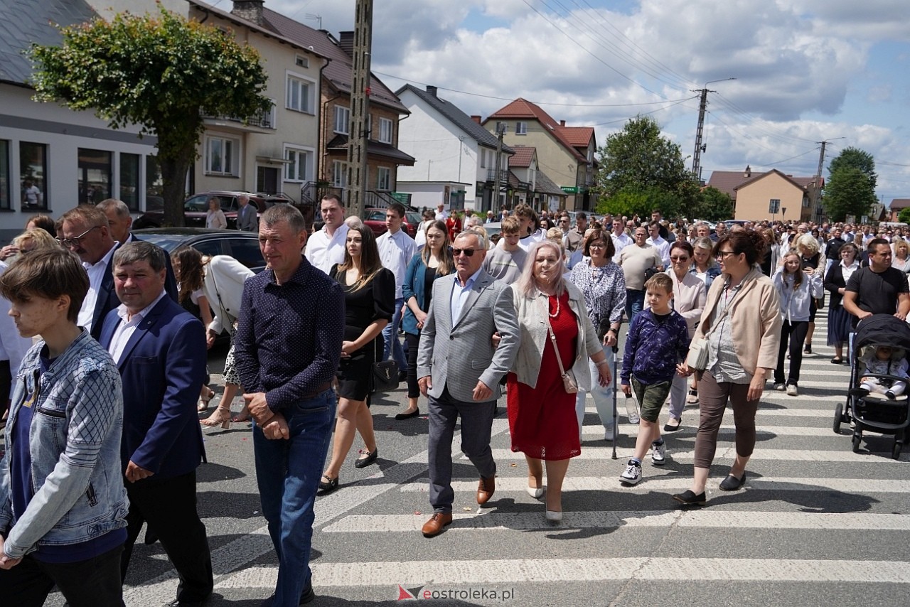 Kurpiowska procesja Bożego Ciała w Myszyńcu [19.06.2025] - zdjęcie #40 - eOstroleka.pl
