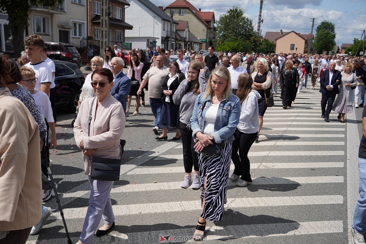 Kurpiowska procesja Bożego Ciała w Myszyńcu [19.06.2025] - zdjęcie #33 - eOstroleka.pl