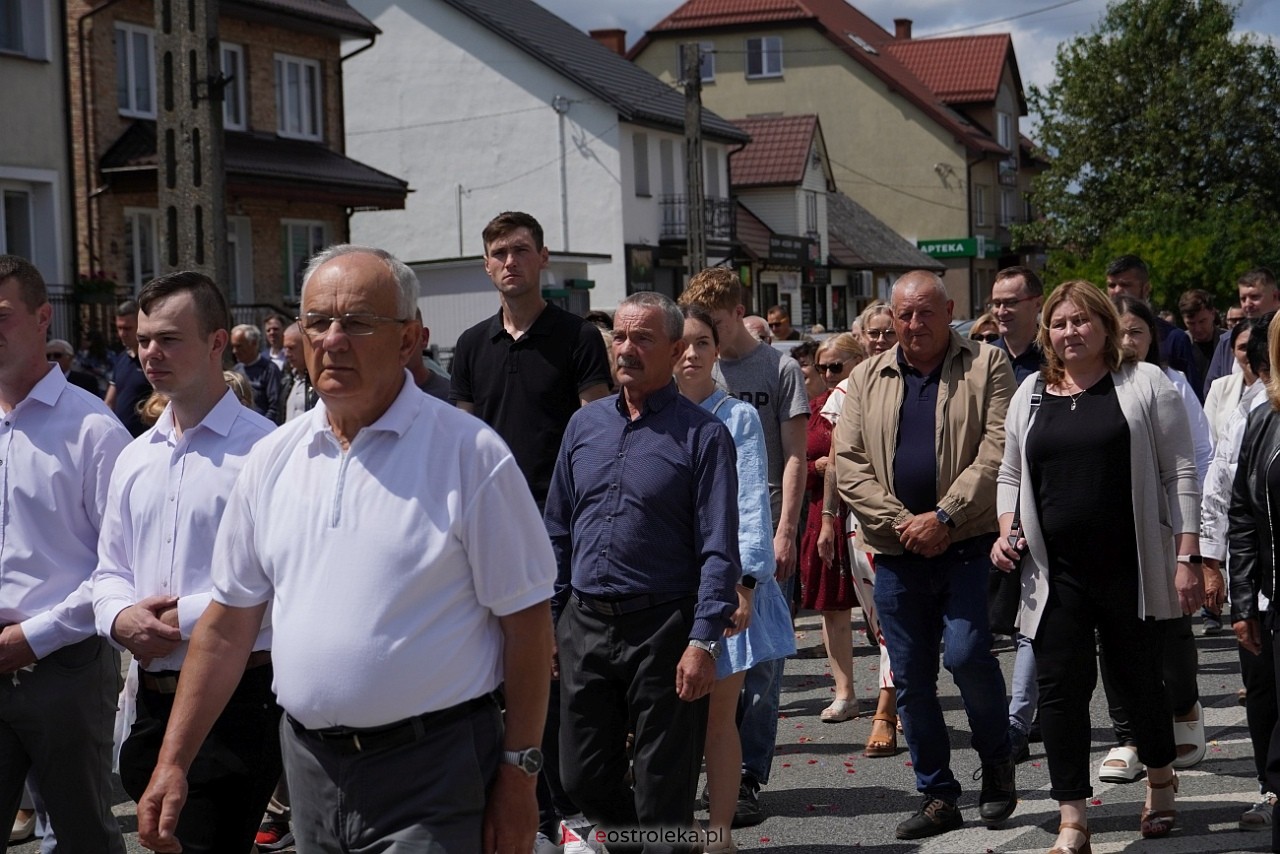 Kurpiowska procesja Bożego Ciała w Myszyńcu [19.06.2025] - zdjęcie #27 - eOstroleka.pl