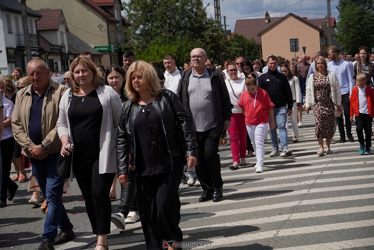 Kurpiowska procesja Bożego Ciała w Myszyńcu [19.06.2025] - zdjęcie #36 - eOstroleka.pl