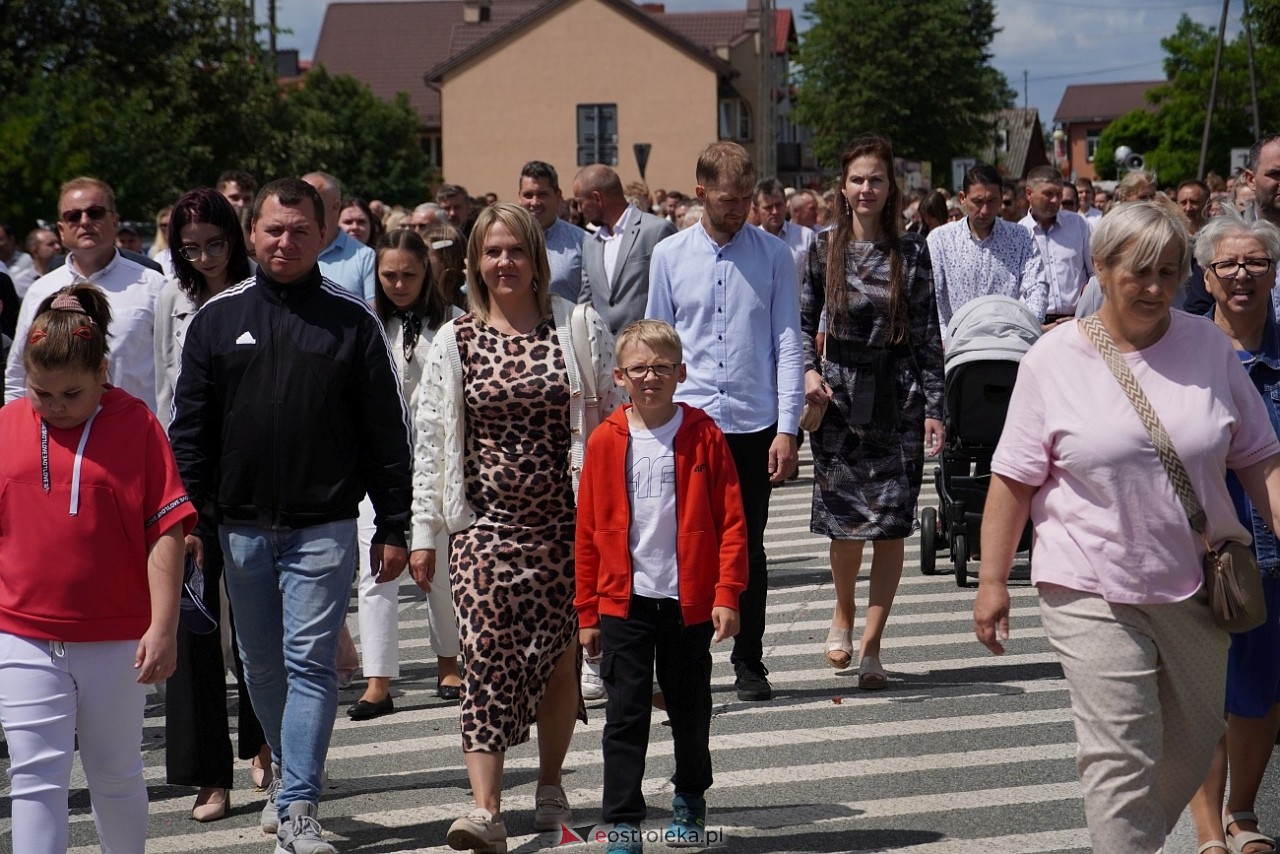 Kurpiowska procesja Bożego Ciała w Myszyńcu [19.06.2025] - zdjęcie #32 - eOstroleka.pl