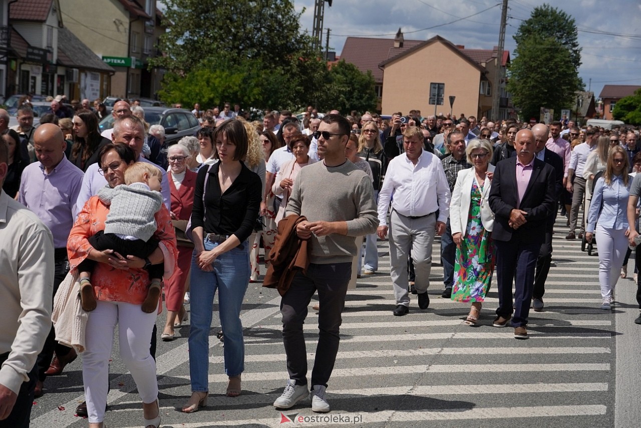 Kurpiowska procesja Bożego Ciała w Myszyńcu [19.06.2025] - zdjęcie #24 - eOstroleka.pl