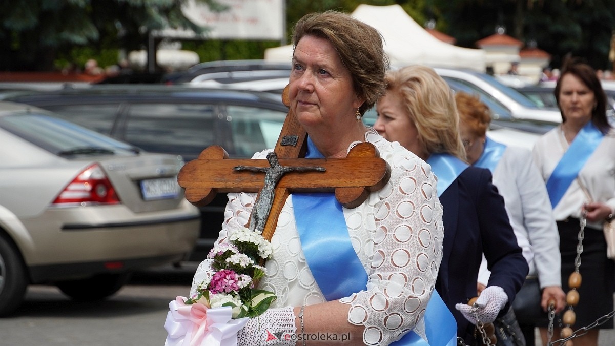 Procesja Bożego Ciała 2025 w kościele pw. Nawiedzenia NMP [19.06.2026] - zdjęcie #315 - eOstroleka.pl