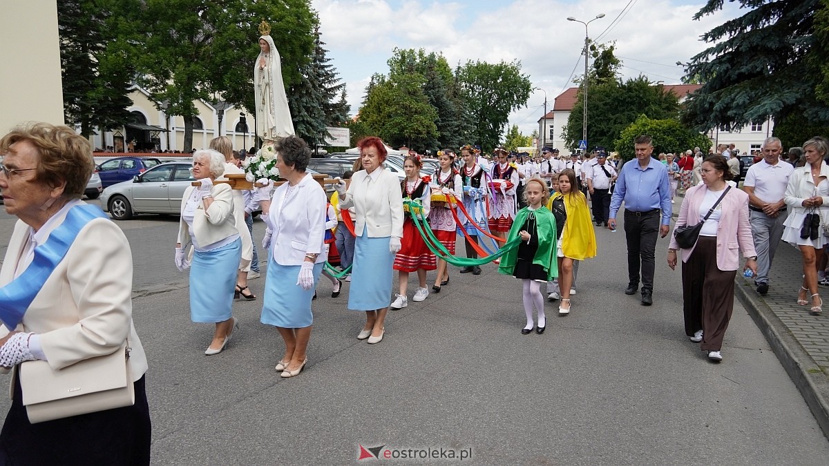 Procesja Bożego Ciała 2025 w kościele pw. Nawiedzenia NMP [19.06.2026] - zdjęcie #304 - eOstroleka.pl