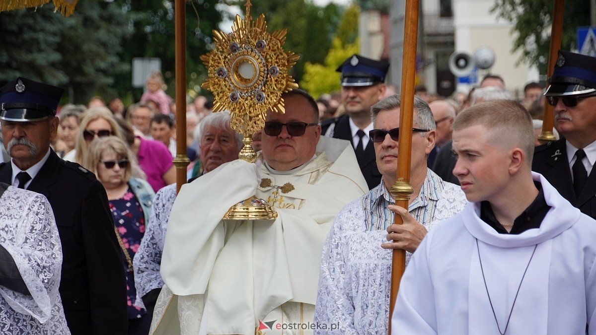 Procesja Bożego Ciała 2025 w kościele pw. Nawiedzenia NMP [19.06.2026] - zdjęcie #277 - eOstroleka.pl