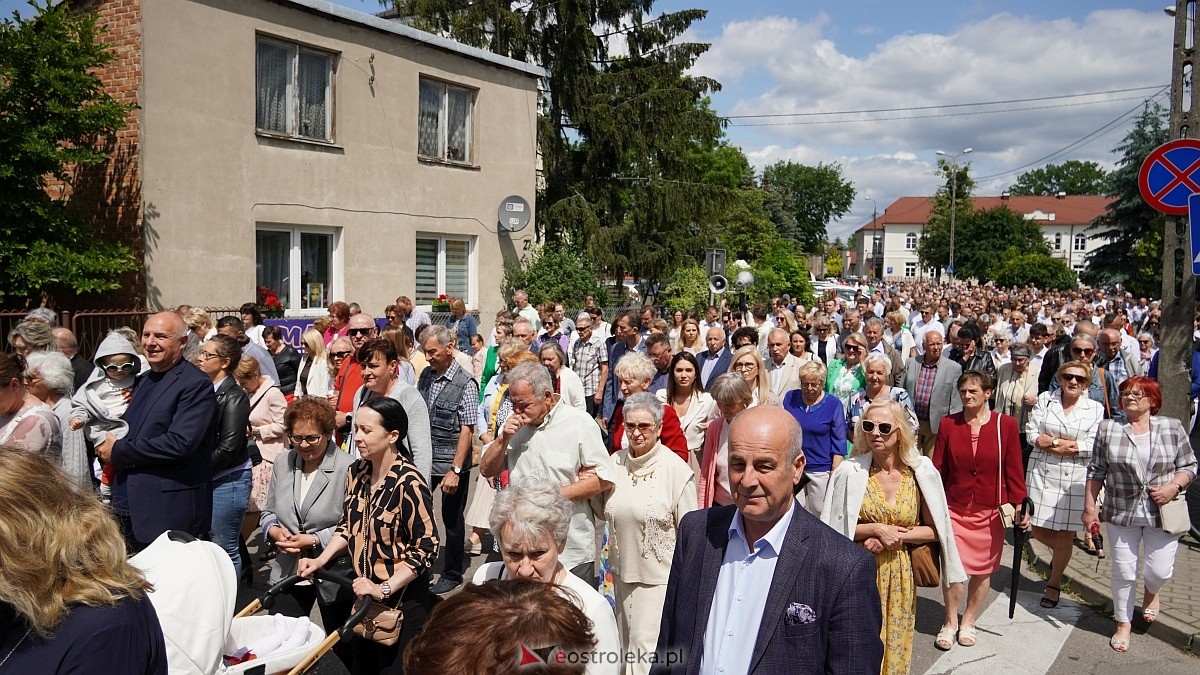 Procesja Bożego Ciała 2025 w kościele pw. Nawiedzenia NMP [19.06.2026] - zdjęcie #260 - eOstroleka.pl