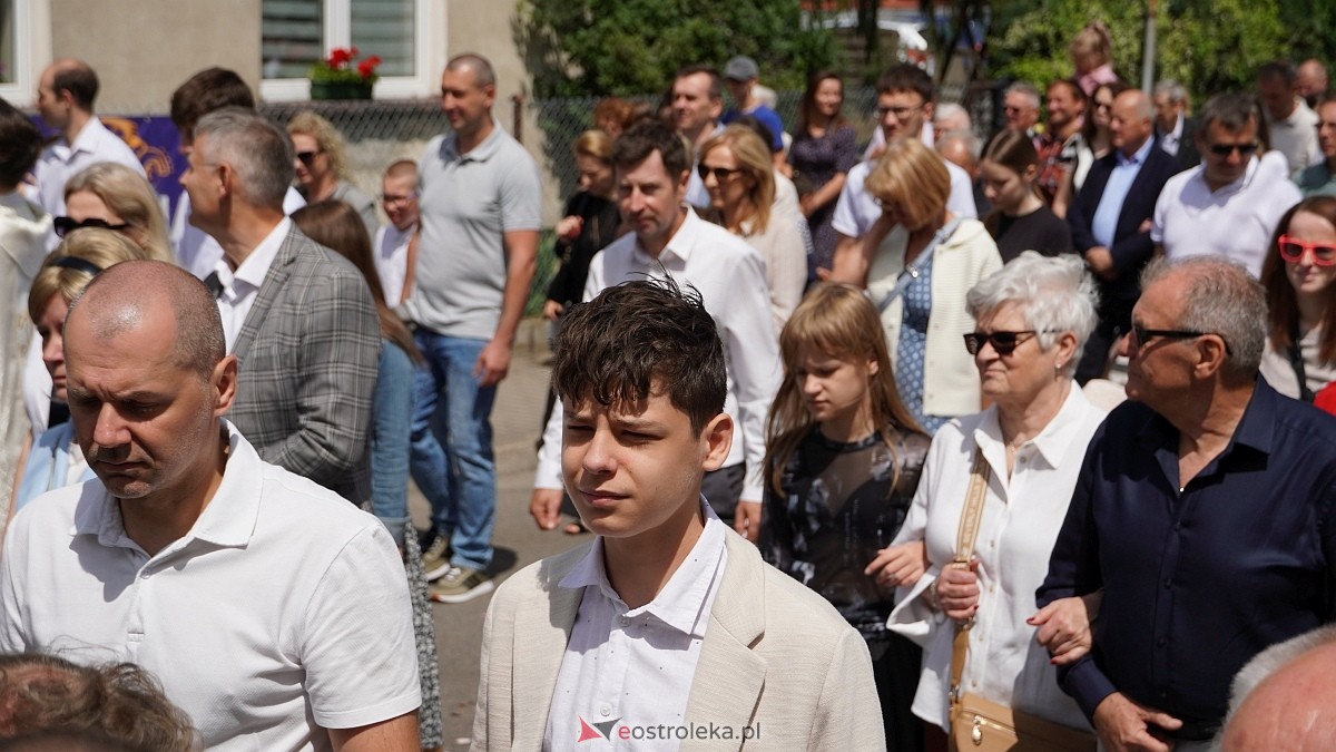 Procesja Bożego Ciała 2025 w kościele pw. Nawiedzenia NMP [19.06.2026] - zdjęcie #248 - eOstroleka.pl