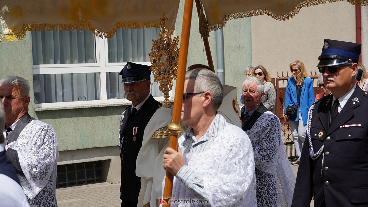 Procesja Bożego Ciała 2025 w kościele pw. Nawiedzenia NMP [19.06.2026] - zdjęcie #225 - eOstroleka.pl