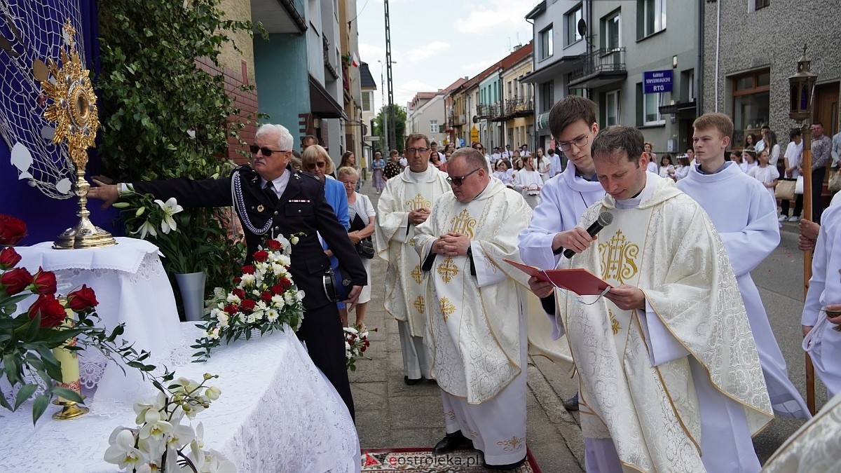 Procesja Bożego Ciała 2025 w kościele pw. Nawiedzenia NMP [19.06.2026] - zdjęcie #214 - eOstroleka.pl
