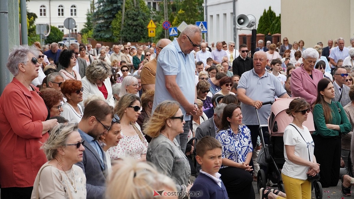Procesja Bożego Ciała 2025 w kościele pw. Nawiedzenia NMP [19.06.2026] - zdjęcie #201 - eOstroleka.pl
