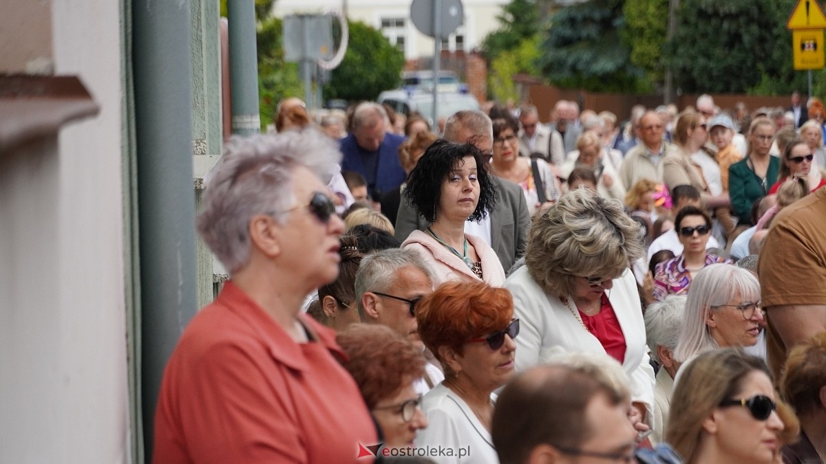 Procesja Bożego Ciała 2025 w kościele pw. Nawiedzenia NMP [19.06.2026] - zdjęcie #200 - eOstroleka.pl