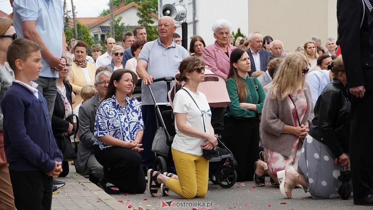 Procesja Bożego Ciała 2025 w kościele pw. Nawiedzenia NMP [19.06.2026] - zdjęcie #196 - eOstroleka.pl