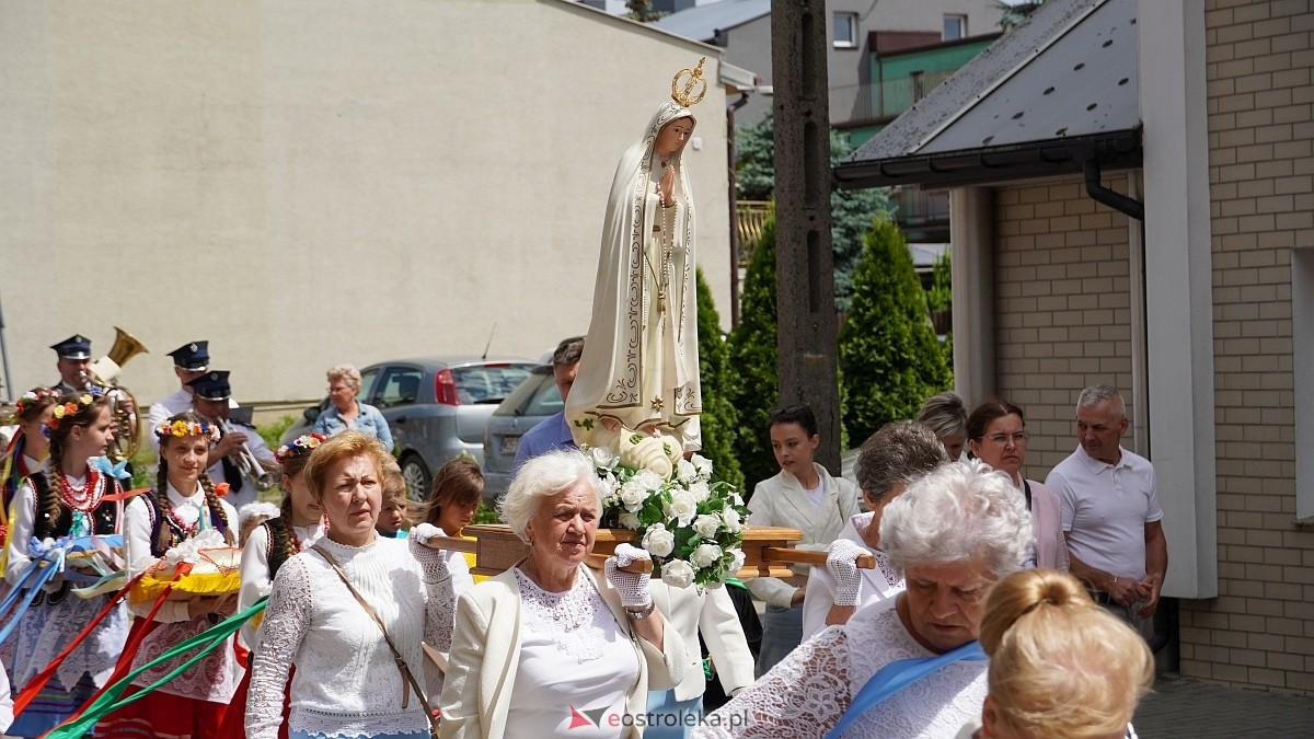 Procesja Bożego Ciała 2025 w kościele pw. Nawiedzenia NMP [19.06.2026] - zdjęcie #190 - eOstroleka.pl