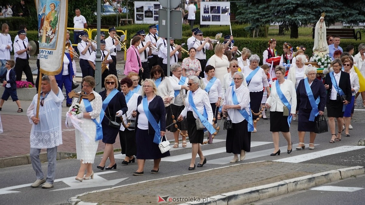 Procesja Bożego Ciała 2025 w kościele pw. Nawiedzenia NMP [19.06.2026] - zdjęcie #180 - eOstroleka.pl