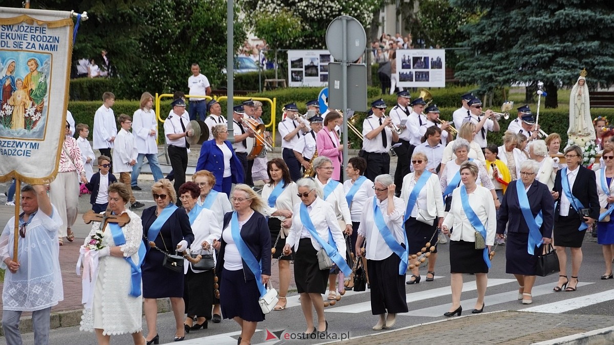 Procesja Bożego Ciała 2025 w kościele pw. Nawiedzenia NMP [19.06.2026] - zdjęcie #178 - eOstroleka.pl