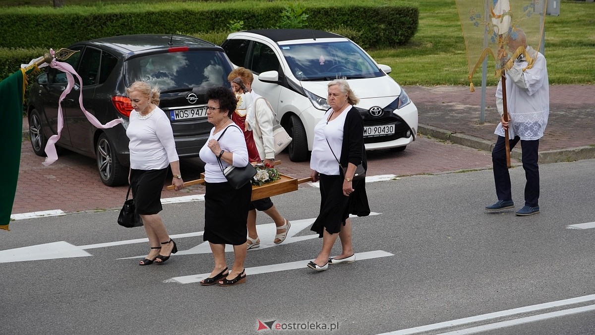 Procesja Bożego Ciała 2025 w kościele pw. Nawiedzenia NMP [19.06.2026] - zdjęcie #175 - eOstroleka.pl