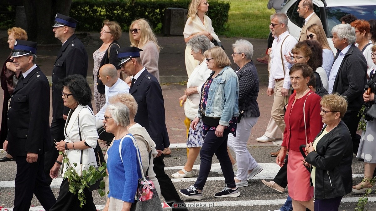 Procesja Bożego Ciała 2025 w kościele pw. Nawiedzenia NMP [19.06.2026] - zdjęcie #129 - eOstroleka.pl