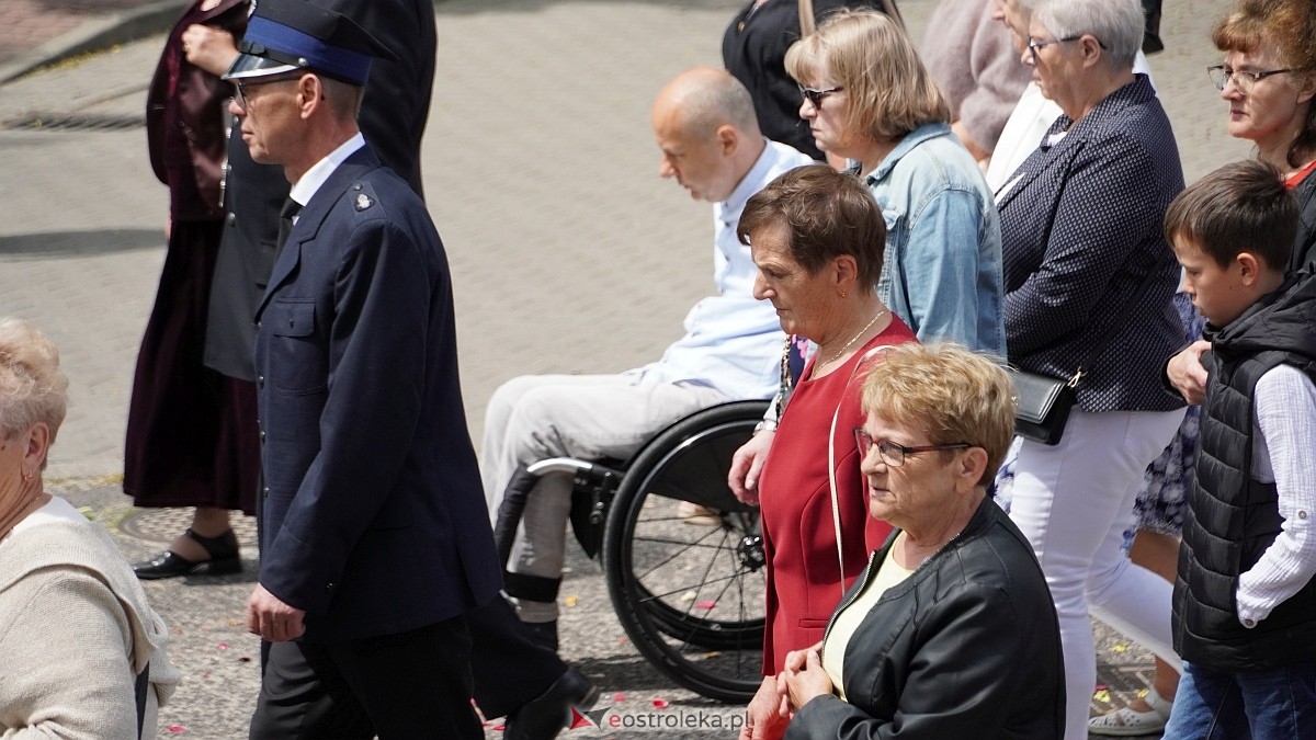 Procesja Bożego Ciała 2025 w kościele pw. Nawiedzenia NMP [19.06.2026] - zdjęcie #125 - eOstroleka.pl