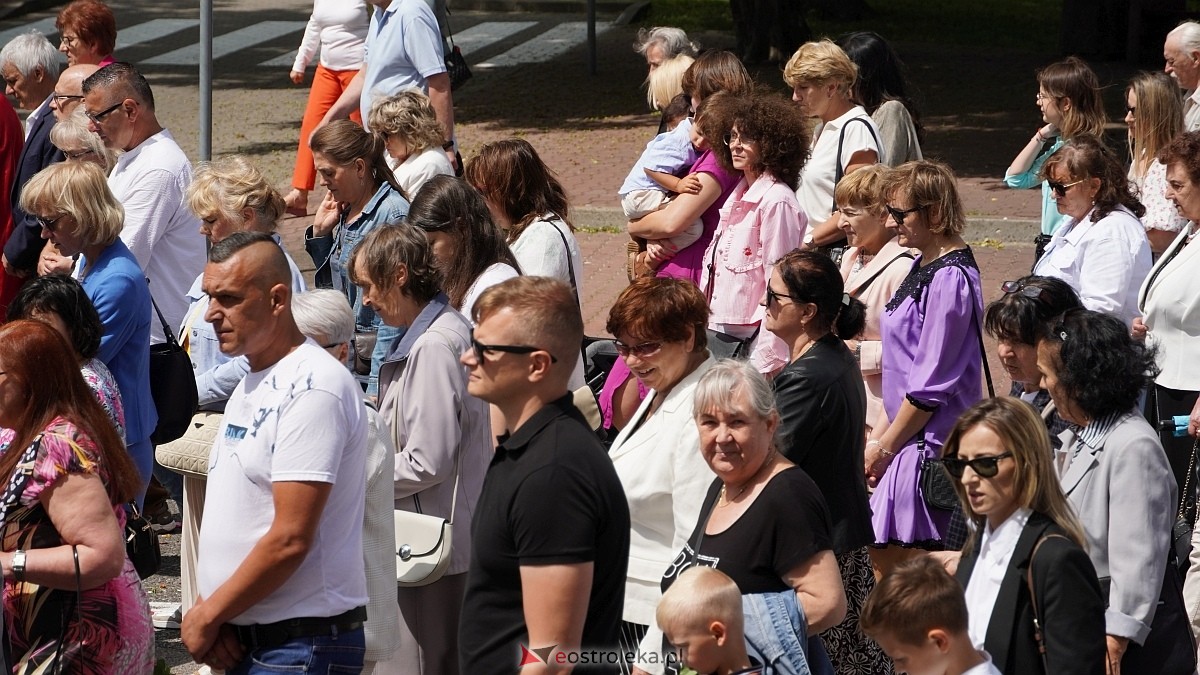 Procesja Bożego Ciała 2025 w kościele pw. Nawiedzenia NMP [19.06.2026] - zdjęcie #121 - eOstroleka.pl