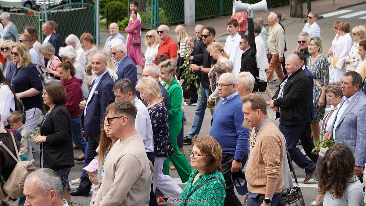 Procesja Bożego Ciała 2025 w kościele pw. Nawiedzenia NMP [19.06.2026] - zdjęcie #108 - eOstroleka.pl